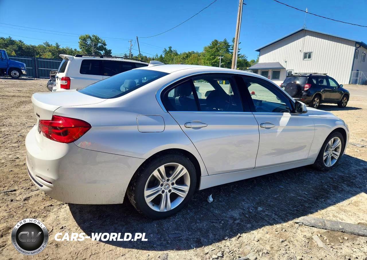 2018 BMW 330 Xi VIN:WBA8D9G5XJNU67909 - 3