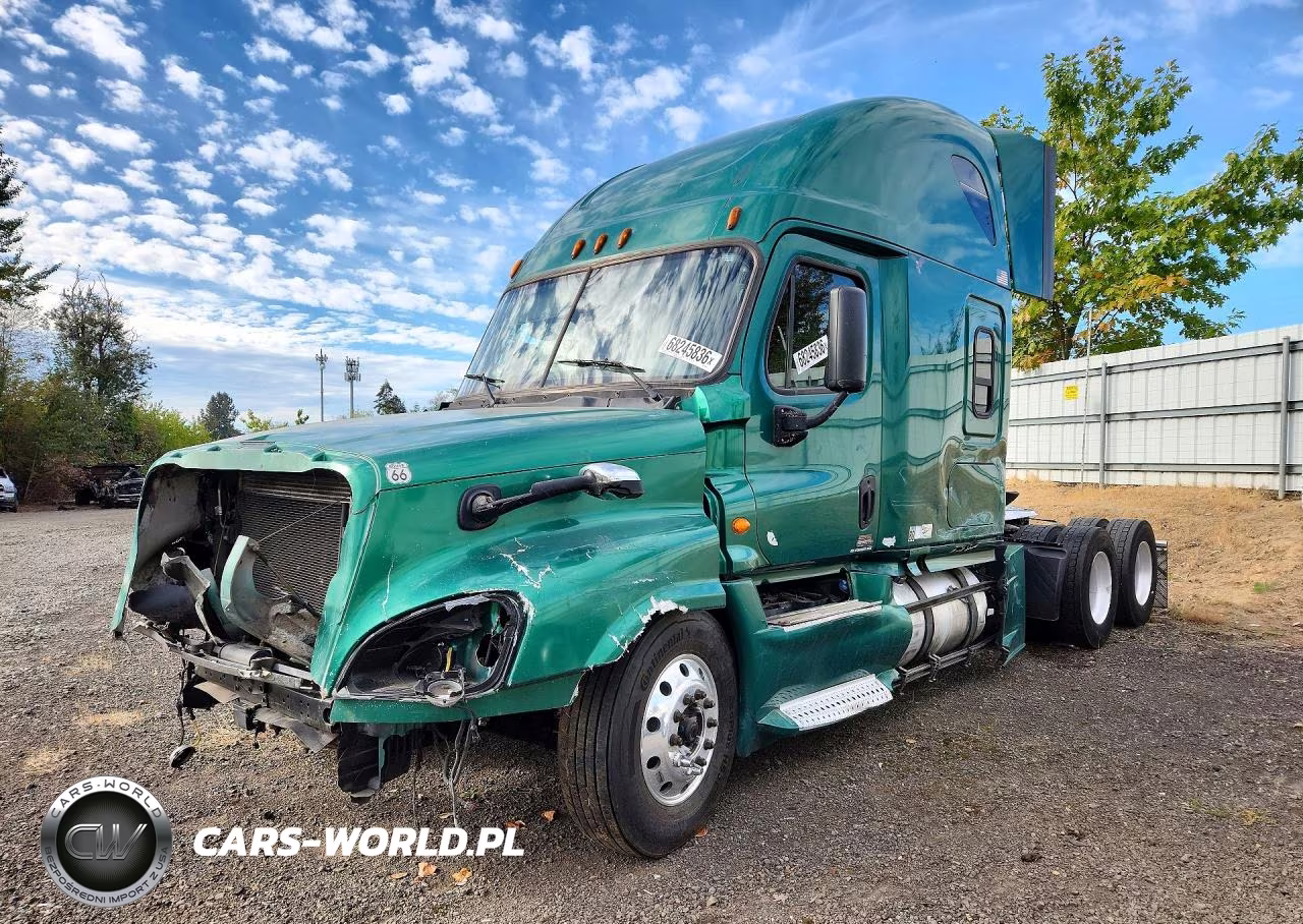 2014 Freightliner Cascadia Semi Truck VIN:3AKJGLD59ESFN2013 - 1