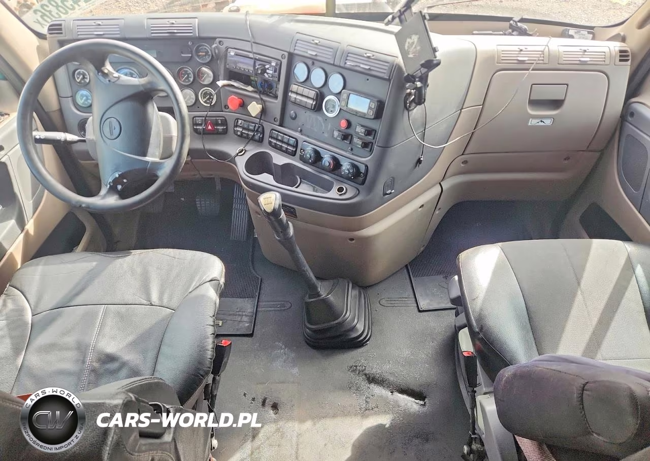2014 Freightliner Cascadia Semi Truck VIN:3AKJGLD59ESFN2013 - 8