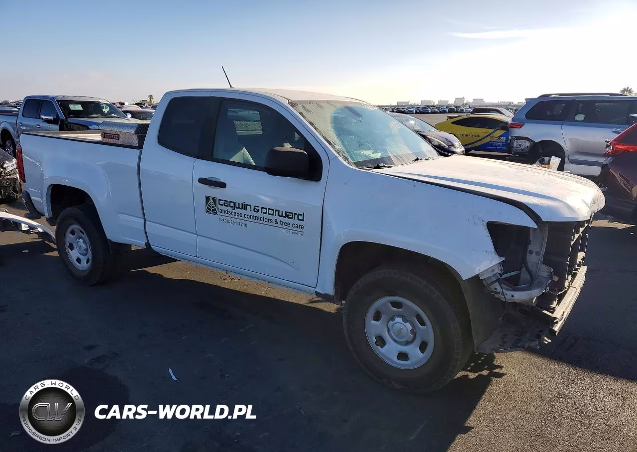 2018 Chevrolet Colorado VIN:1GCHSBEN3J1233704 - 4