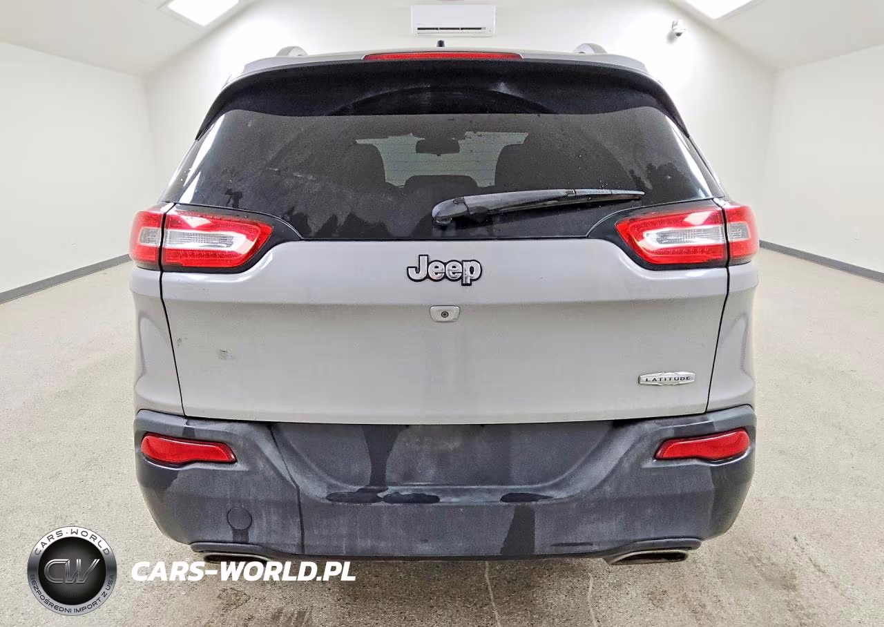 2015 Jeep Cherokee Latitude VIN:1C4PJLCS8FW561000 - 6