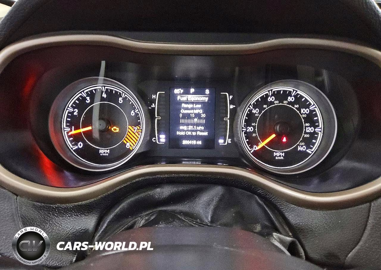 2015 Jeep Cherokee Latitude VIN:1C4PJLCS8FW561000 - 9