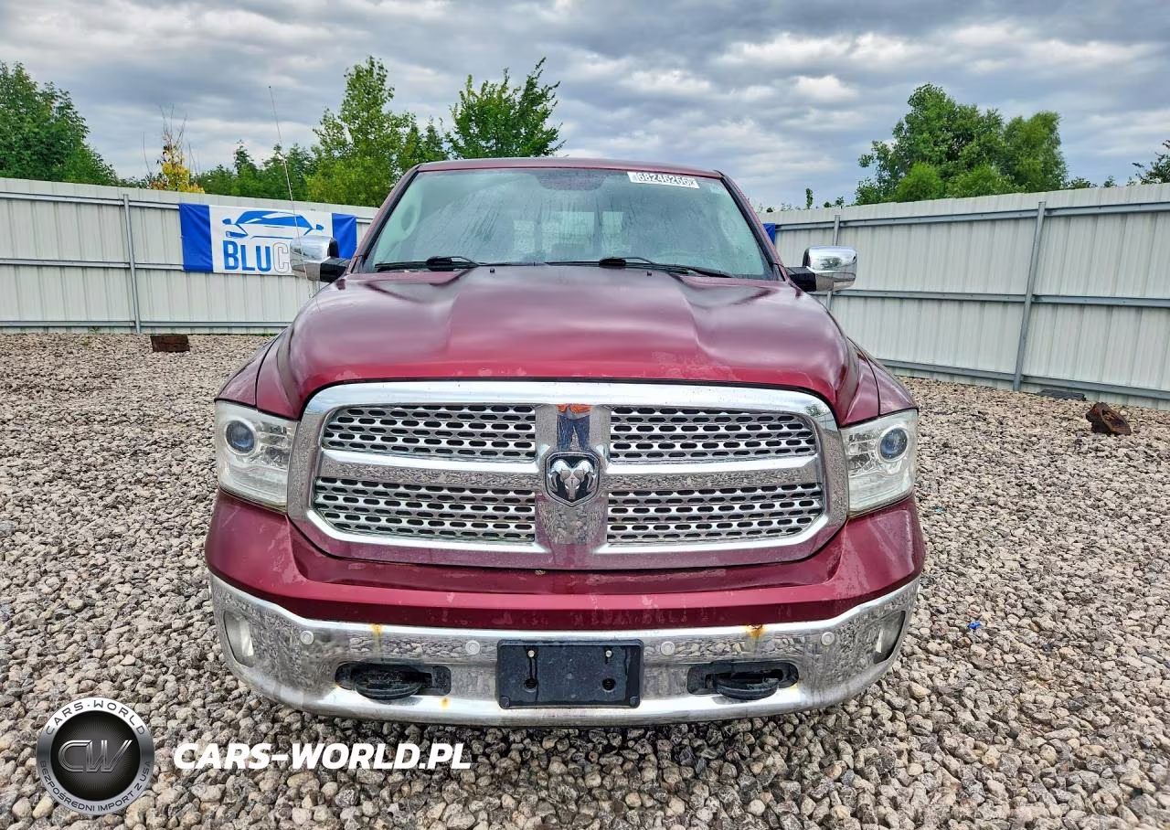 2017 Ram 1500 Laramie VIN:1C6RR7NT1HS626835 - 5