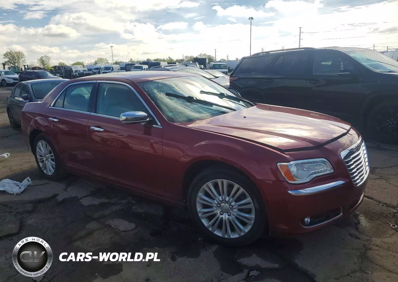 2014 Chrysler 300C VIN:2C3CCAKT6EH105926 - 4
