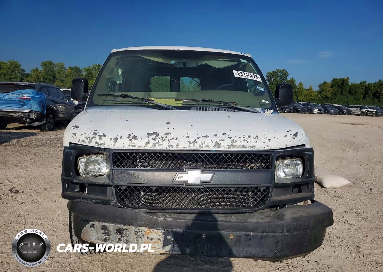 2010 Chevrolet Express G1500 VIN:1GCUGADX6A1130452 - 5
