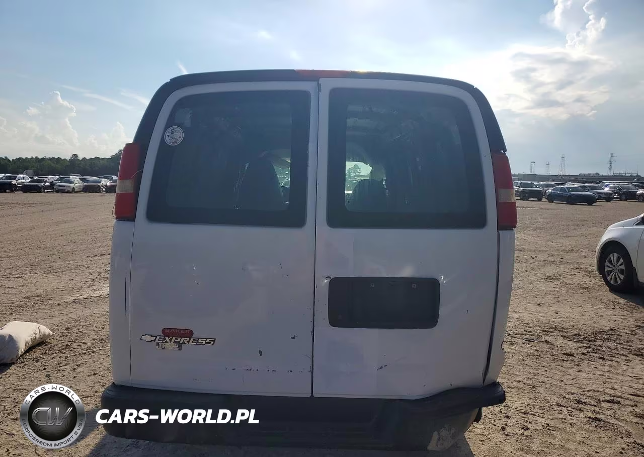 2010 Chevrolet Express G1500 VIN:1GCUGADX6A1130452 - 6