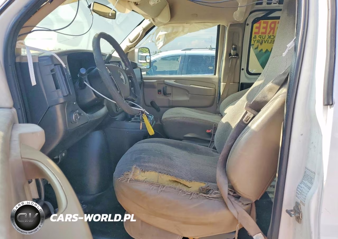 2010 Chevrolet Express G1500 VIN:1GCUGADX6A1130452 - 7