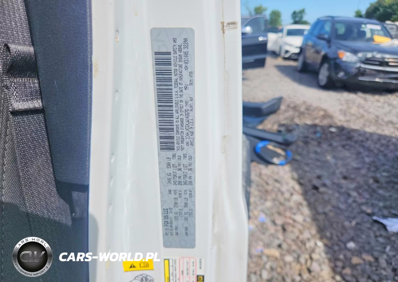 2018 Jeep Wrangler Unlimited Sport VIN:1C4HJXDGXJW142676 - 13