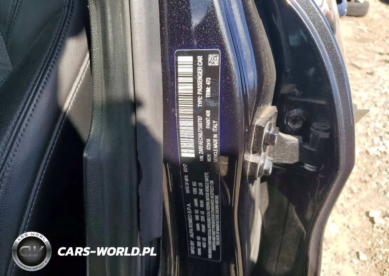 2018 Alfa Romeo Giulia Ti VIN:ZARFAECN8J7566787 - 12