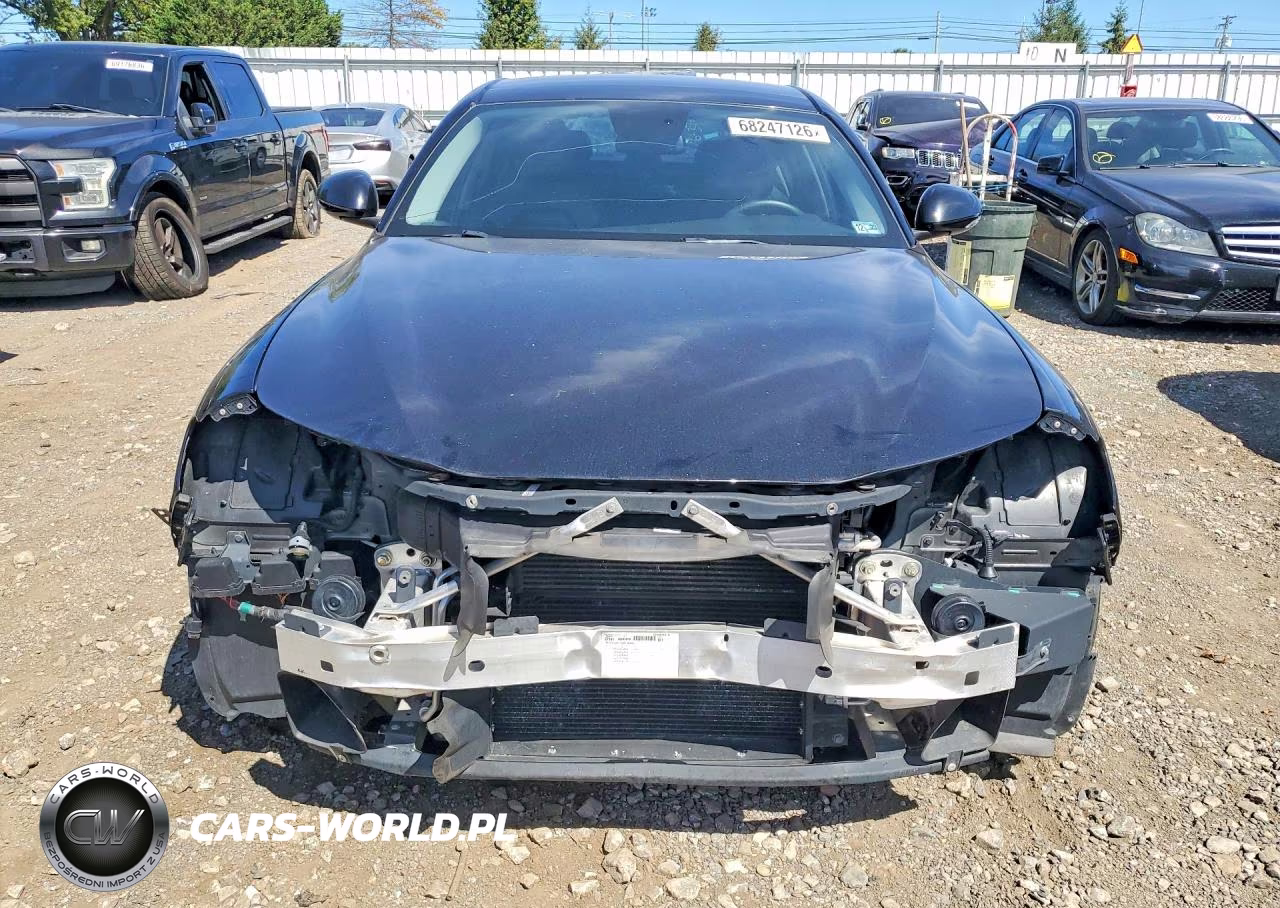2018 Alfa Romeo Giulia Ti VIN:ZARFAECN8J7566787 - 5