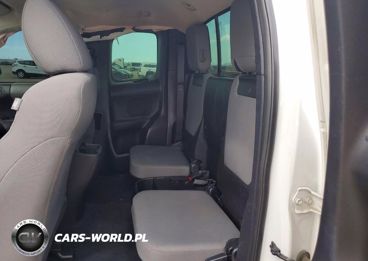 2017 Toyota Tacoma Sr VIN:5TFRX5GN9HX076952 - 10