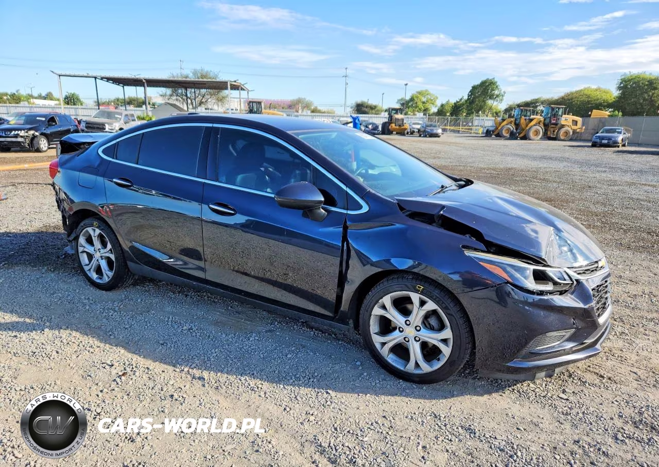 2016 Chevrolet Cruze Premier VIN:1G1BG5SM4G7281618 - 4
