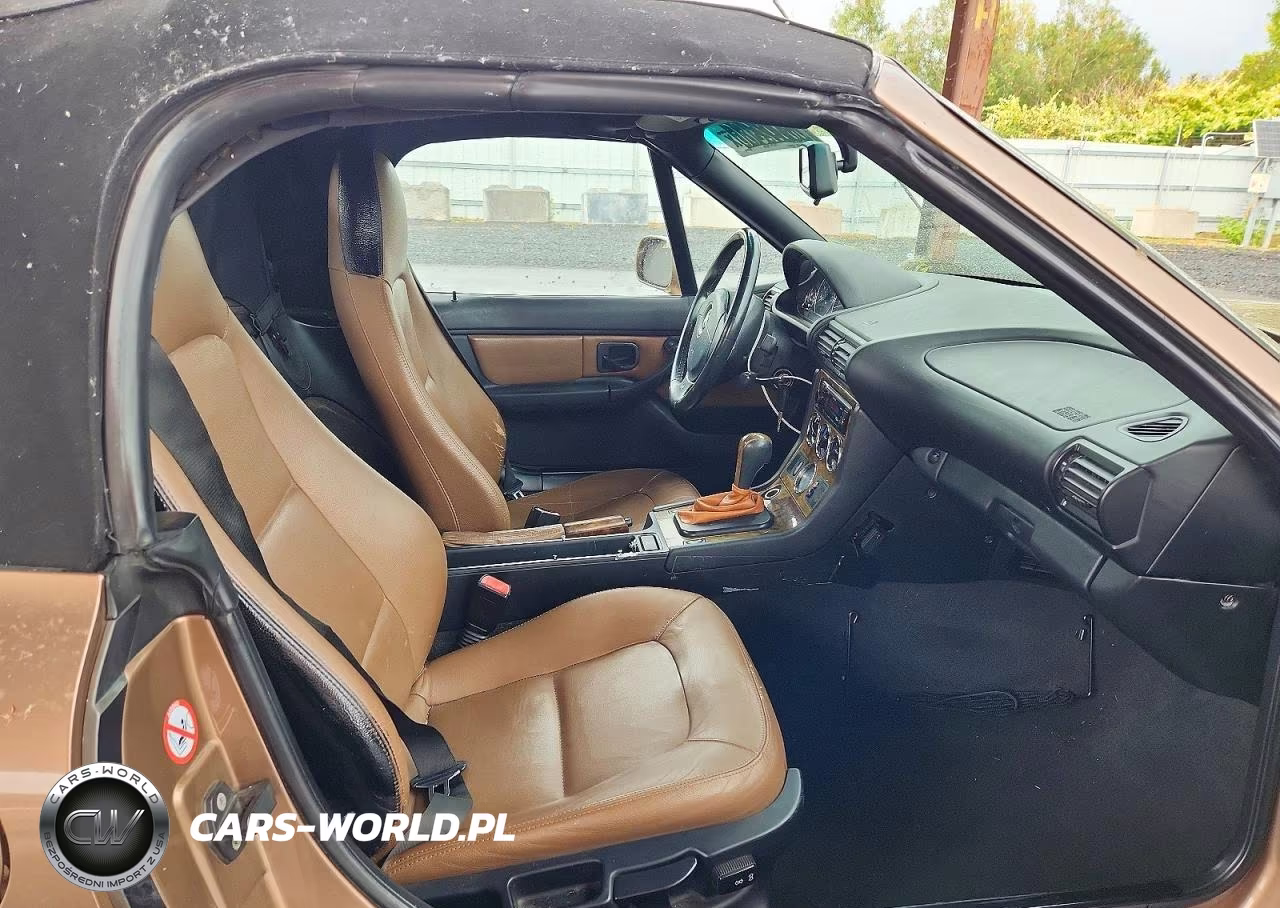 2001 BMW Z3 2.5 VIN:0LDL0T63172366 - 10