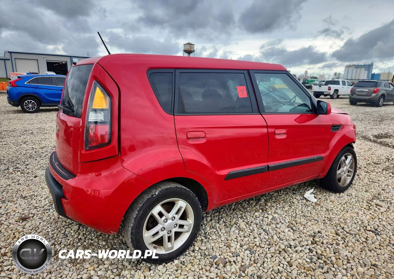 2010 Kia Soul + VIN:KNDJT2A22A7095659 - 3