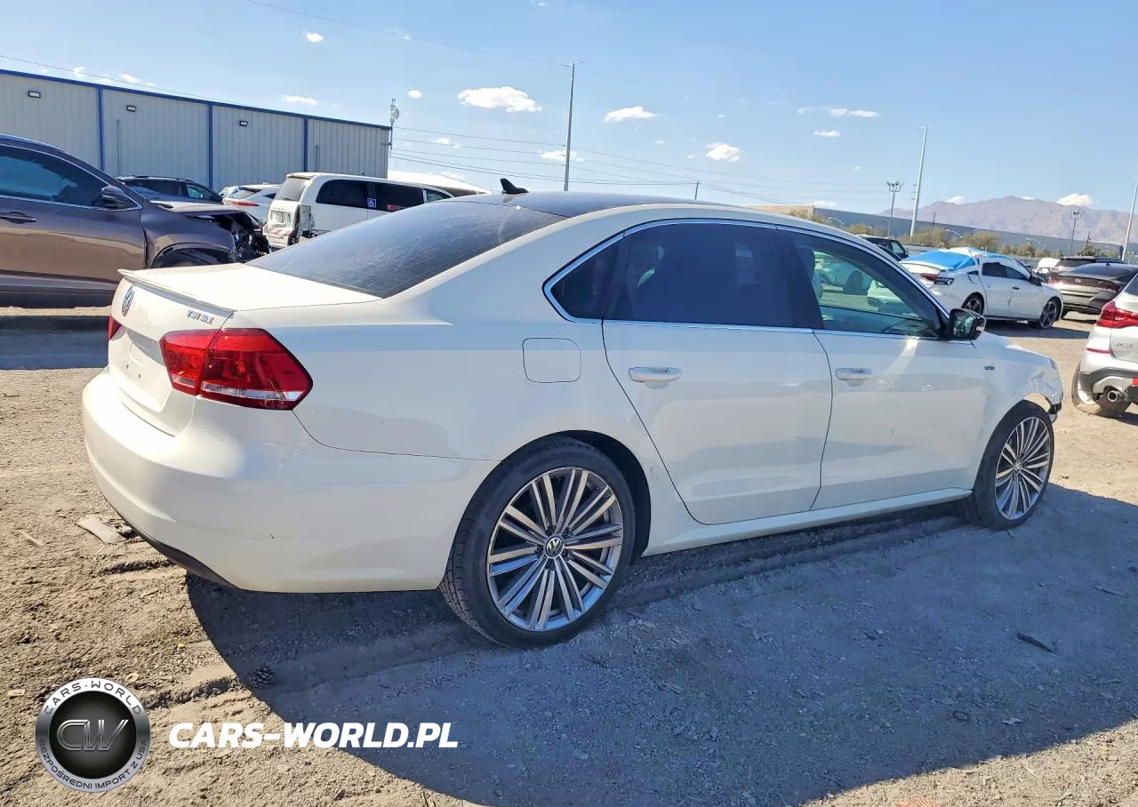 2015 Volkswagen Passat Se VIN:1VWBT7A32FC068192 - 3