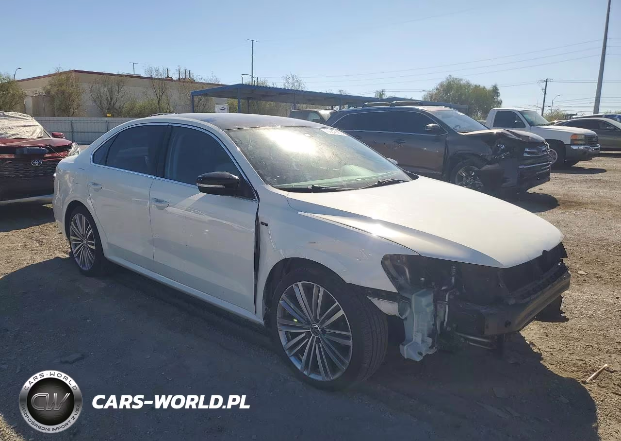 2015 Volkswagen Passat Se VIN:1VWBT7A32FC068192 - 4