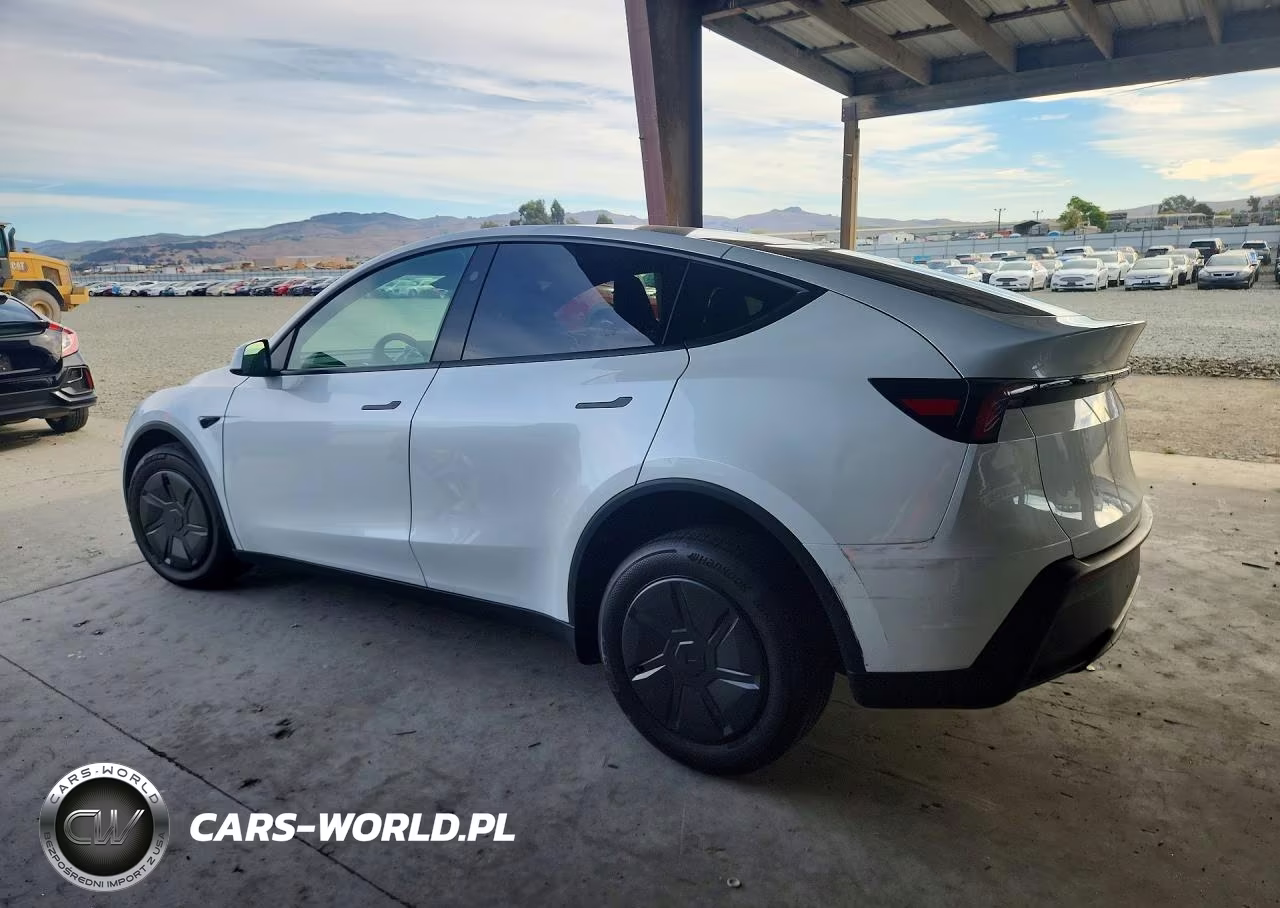 2026 Tesla Model Y VIN:7SAYGDED4TA736964 - 2
