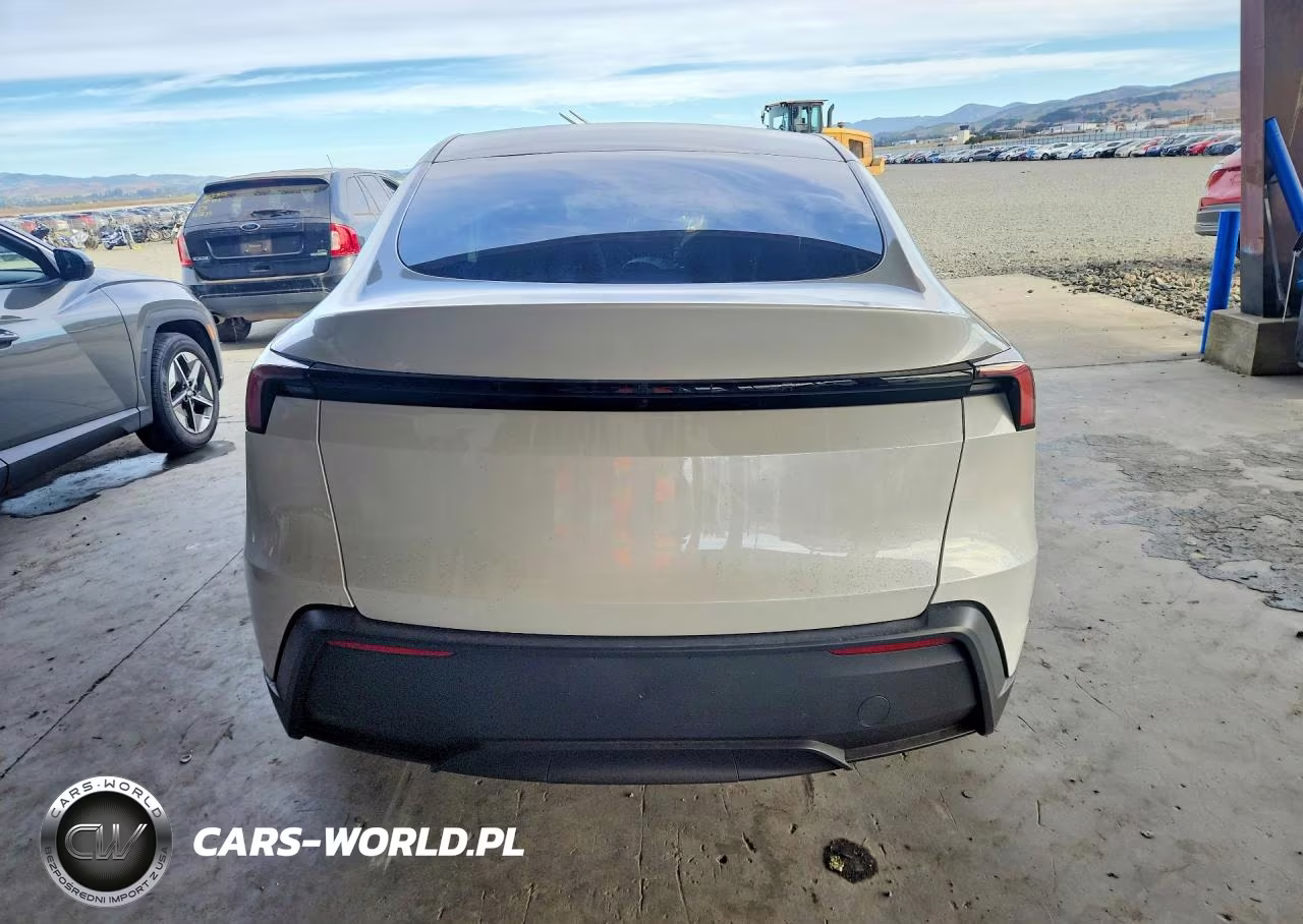 2026 Tesla Model Y VIN:7SAYGDED4TA736964 - 6