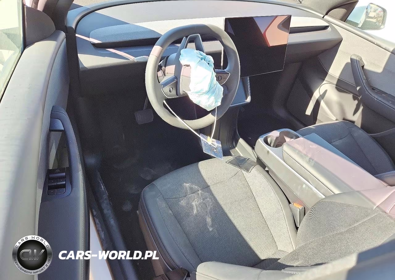 2026 Tesla Model Y VIN:7SAYGDED4TA736964 - 8