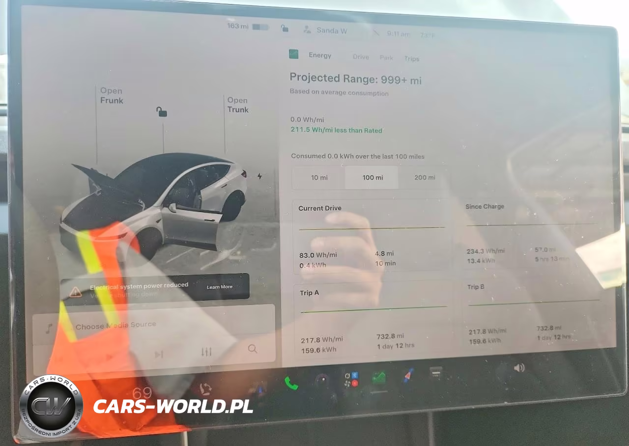 2026 Tesla Model Y VIN:7SAYGDED4TA736964 - 9