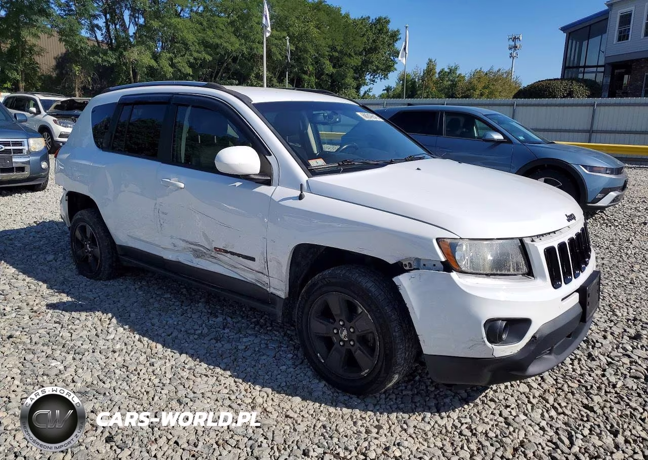 2017 Jeep Compass Latitude VIN:1C4NJCEB8HD160422 - 4