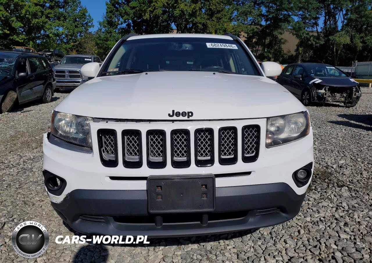 2017 Jeep Compass Latitude VIN:1C4NJCEB8HD160422 - 5