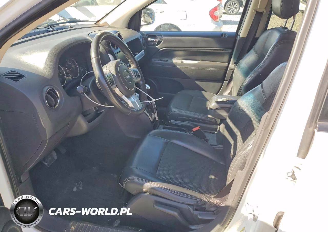 2017 Jeep Compass Latitude VIN:1C4NJCEB8HD160422 - 7