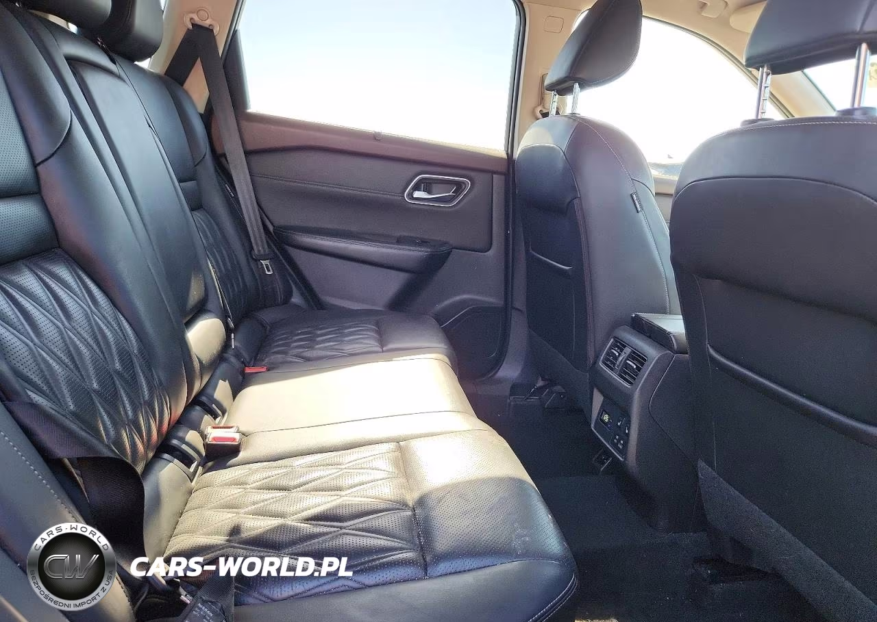 2021 Nissan Rogue Platinum VIN:JN8AT3DC5MW105884 - 11