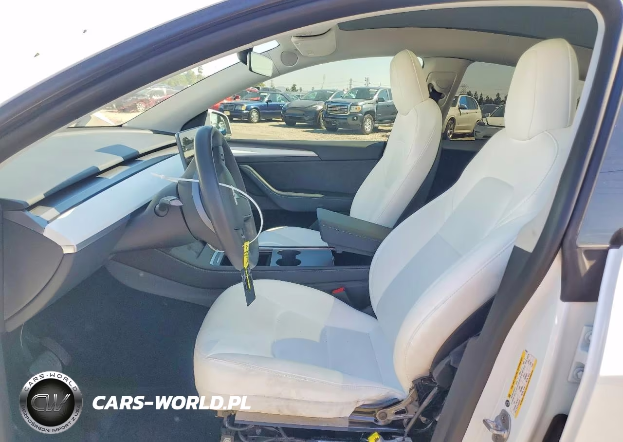 2023 Tesla Model Y VIN:7SAYGDEE8PF589081 - 7