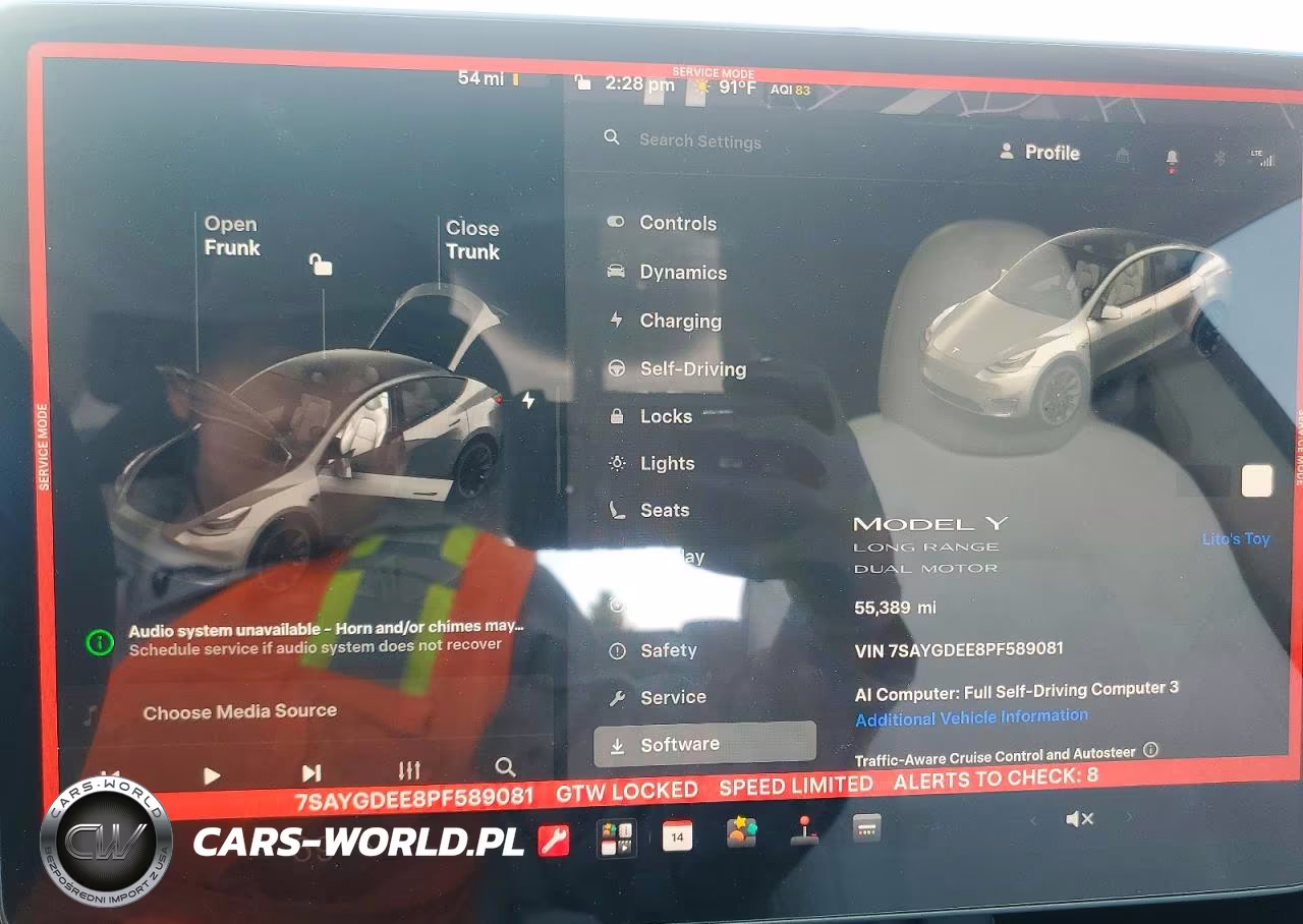 2023 Tesla Model Y VIN:7SAYGDEE8PF589081 - 9