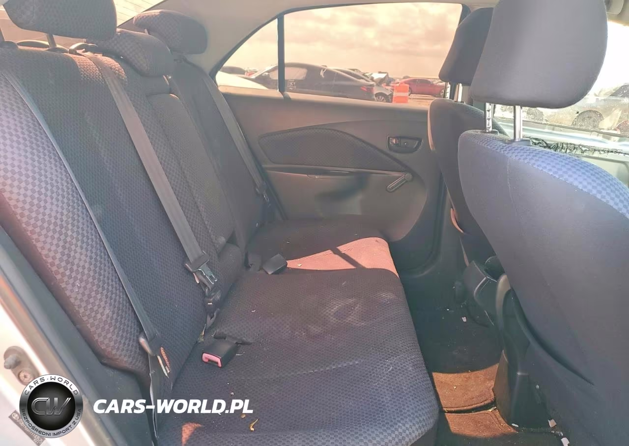 2007 Toyota Yaris Base VIN:JTDBT923771143575 - 10