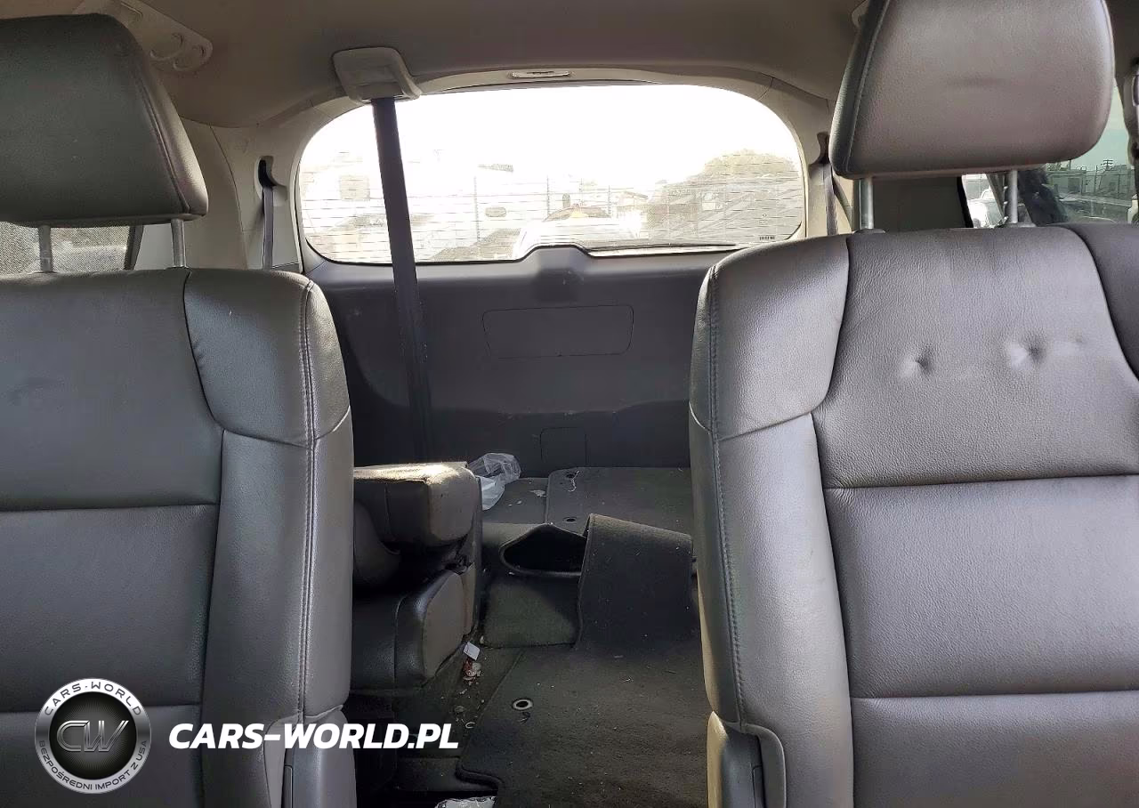 2015 Honda Odyssey Touring VIN:5FNRL5H91FB031377 - 10