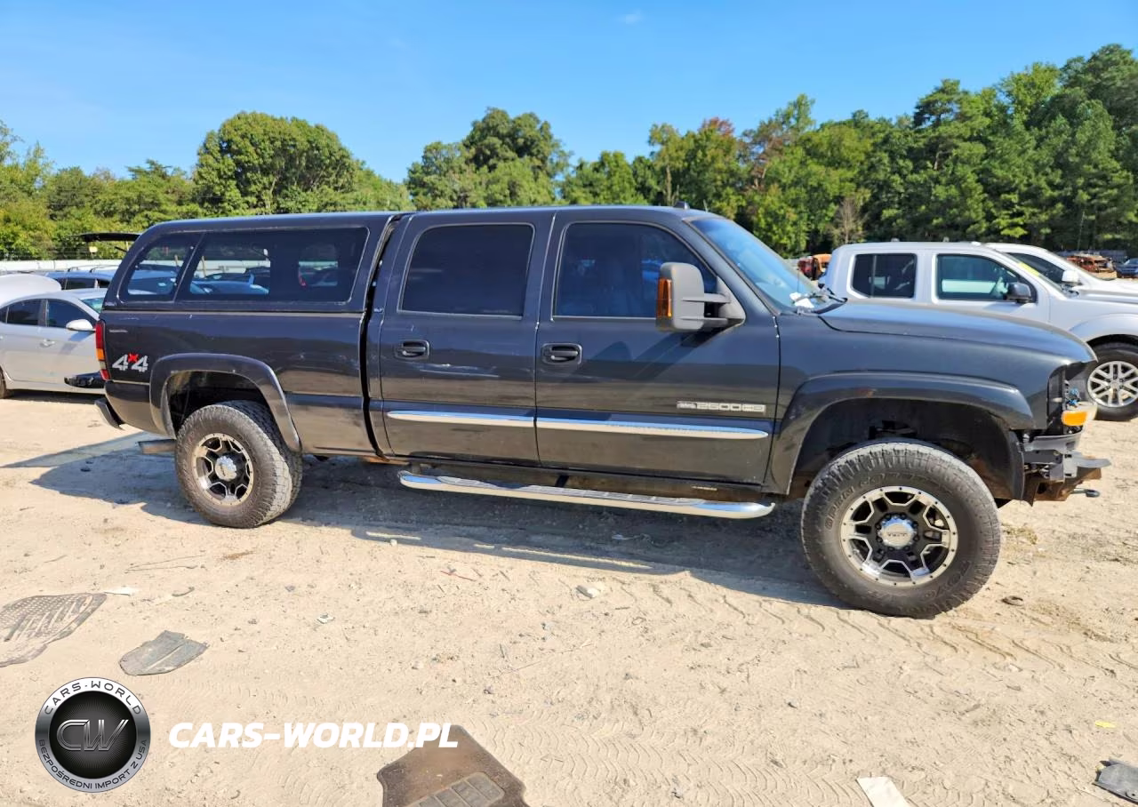 2005 GMC Sierra K2500 Heavy Duty VIN:1GTHK23U85F823366 - 4
