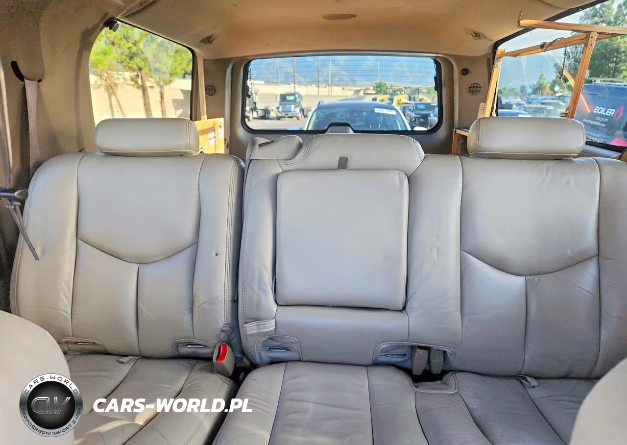 2003 Chevrolet Suburban K2500 VIN:3GNGK26U53G222166 - 10