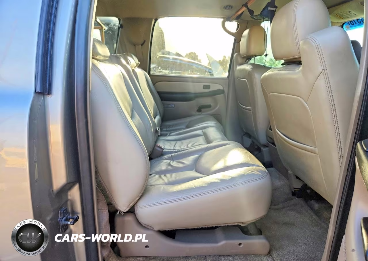 2003 Chevrolet Suburban K2500 VIN:3GNGK26U53G222166 - 11