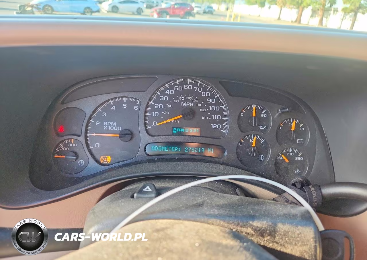 2003 Chevrolet Suburban K2500 VIN:3GNGK26U53G222166 - 9