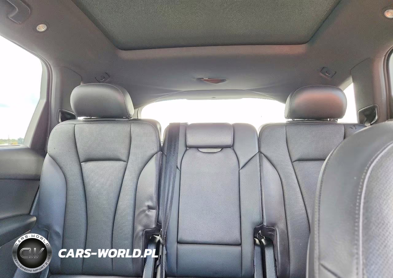 2017 Audi Q7 Premium Plus VIN:WA1LAAF70HD013270 - 10