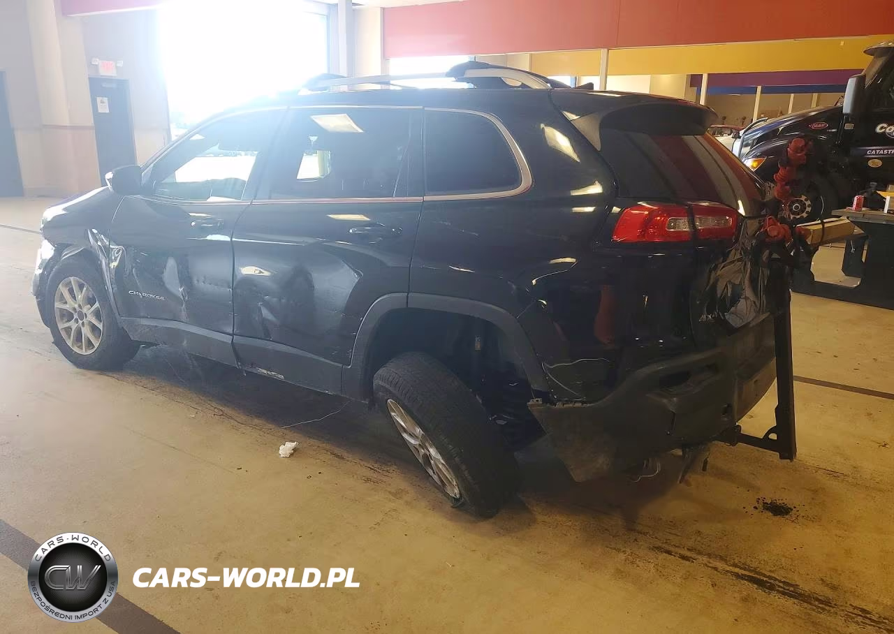 2017 Jeep Cherokee Latitude VIN:1C4PJMCB8HW600628 - 2