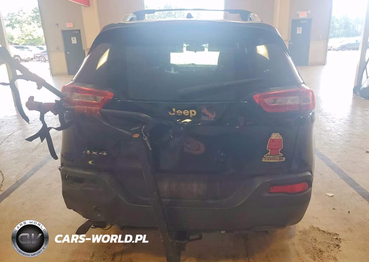 2017 Jeep Cherokee Latitude VIN:1C4PJMCB8HW600628 - 6