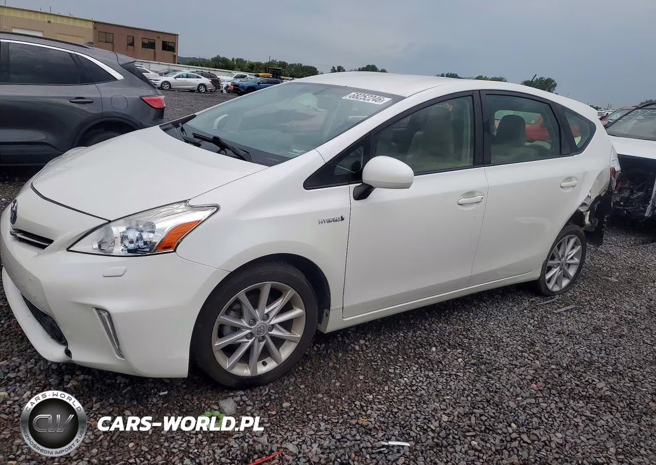 2013 Toyota Prius V Five – zdjęcie 1 z 13