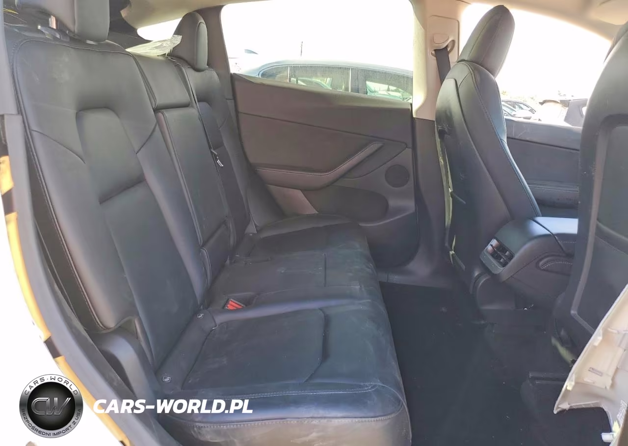 2022 Tesla Model Y VIN:7SAYGDEE8NF434026 - 11