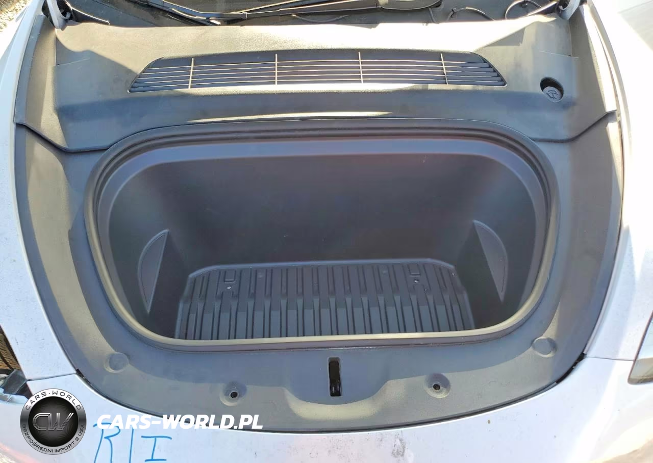 2022 Tesla Model Y VIN:7SAYGDEE8NF434026 - 12