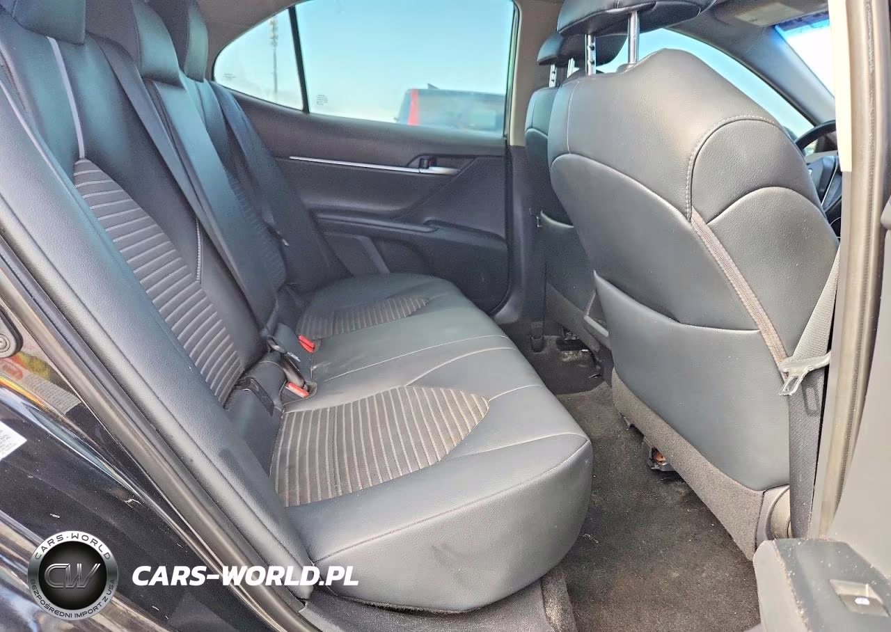 2018 Toyota Camry Se VIN:4T1B11HK8JU655563 - 10