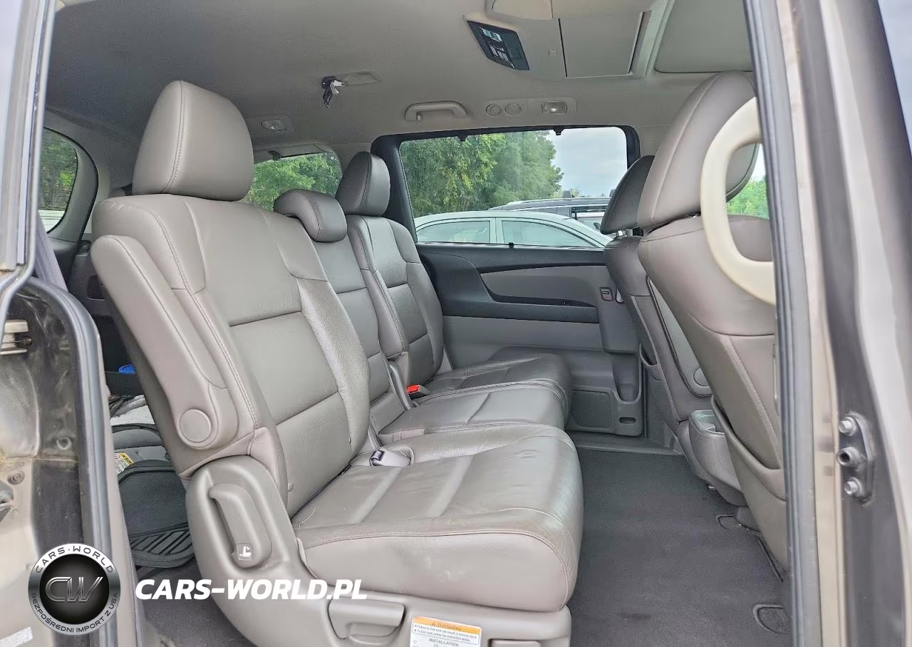 2011 Honda Odyssey Touring VIN:5FNRL5H93BB089517 - 11