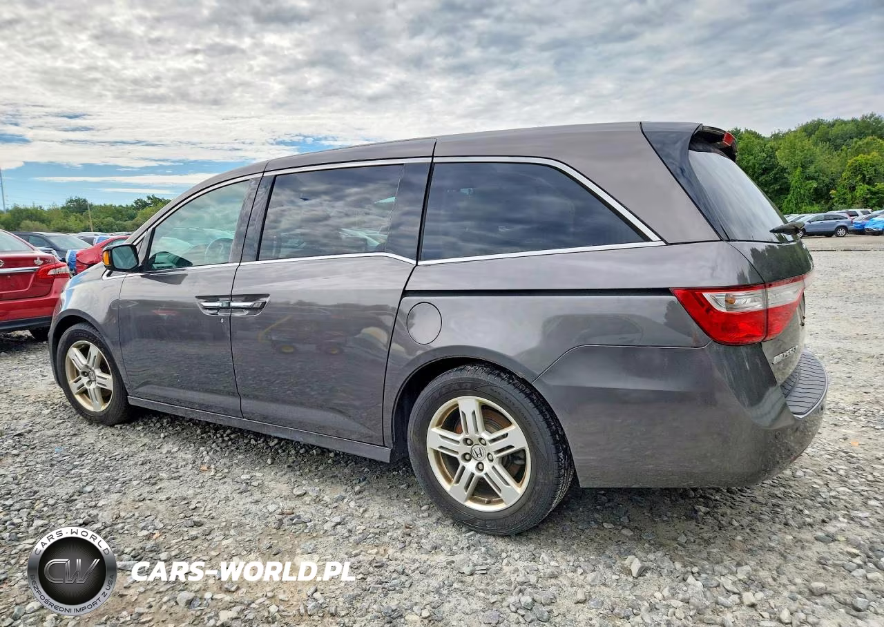 2011 Honda Odyssey Touring VIN:5FNRL5H93BB089517 - 2