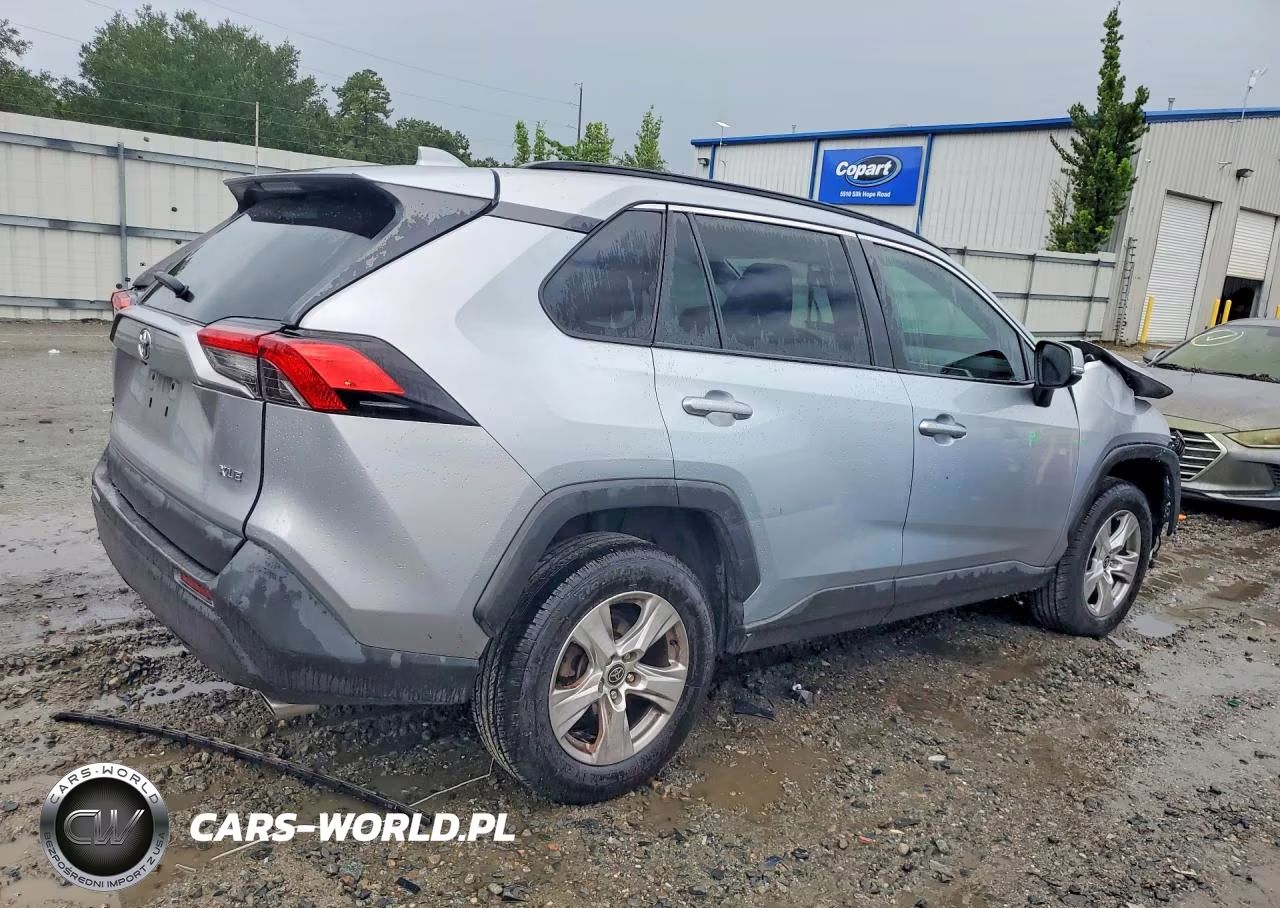 2021 Toyota Rav4 Xle VIN:2T3W1RFV7MC128222 - 3
