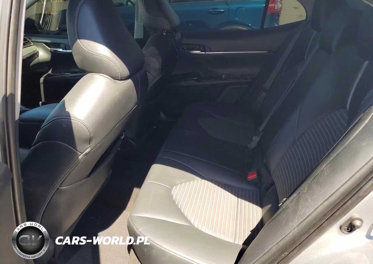 2020 Toyota Camry Se VIN:4T1G11AKXLU505859 - 10
