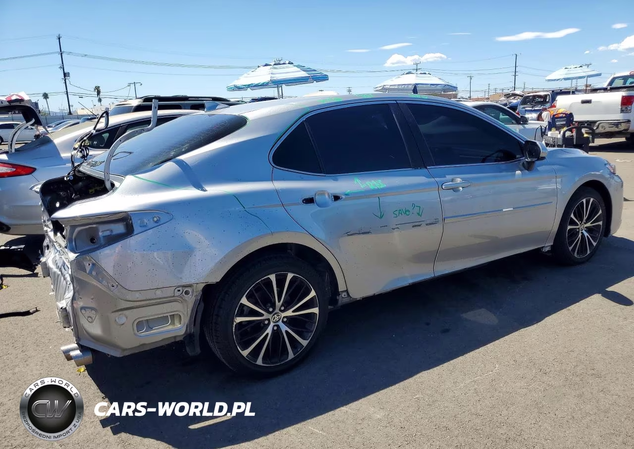 2020 Toyota Camry Se VIN:4T1G11AKXLU505859 - 3