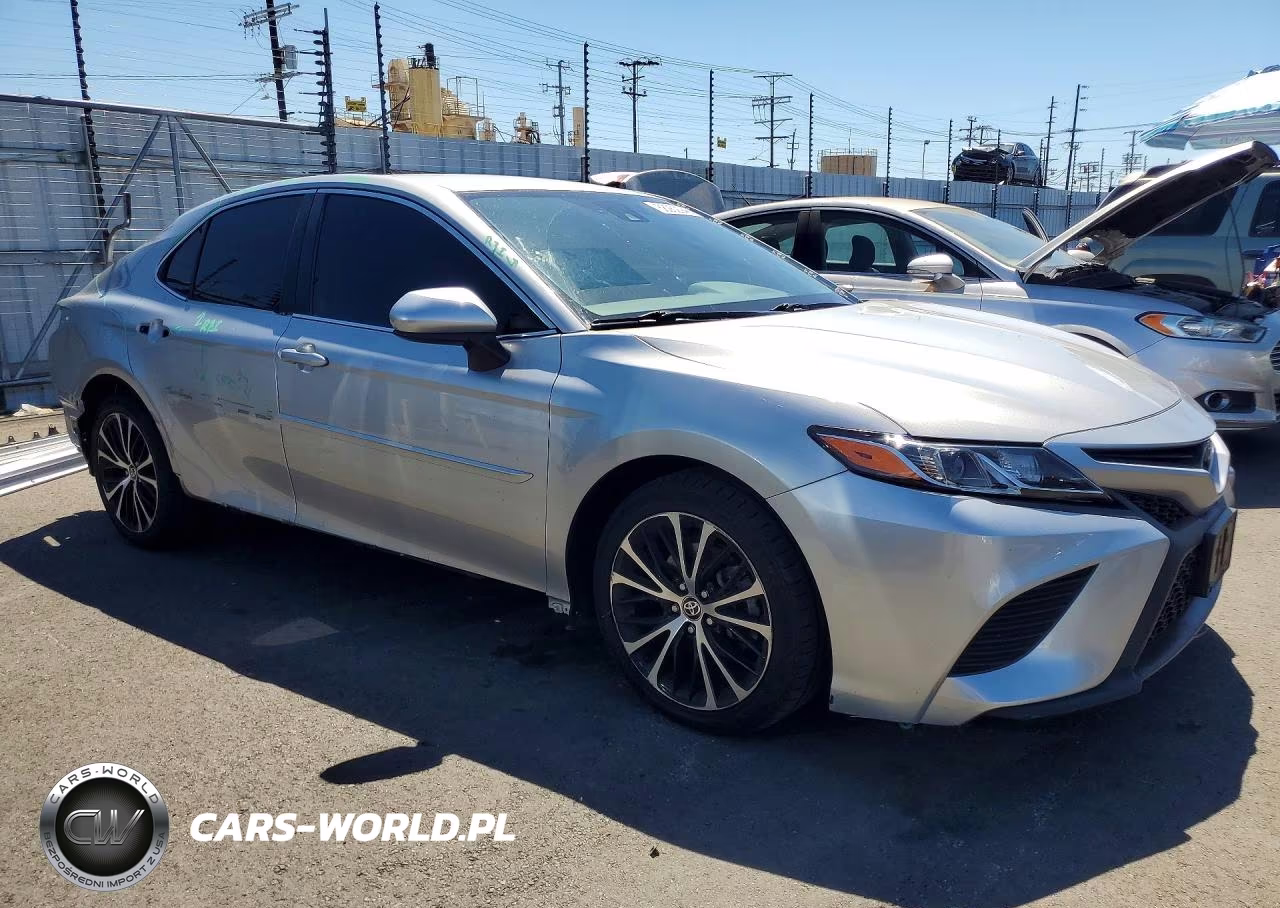 2020 Toyota Camry Se VIN:4T1G11AKXLU505859 - 4