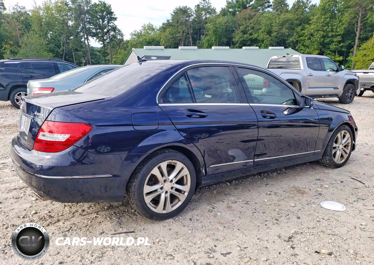 2012 Mercedes-Benz C 300 4Matic VIN:WDDGF8BB0CR229231 - 3